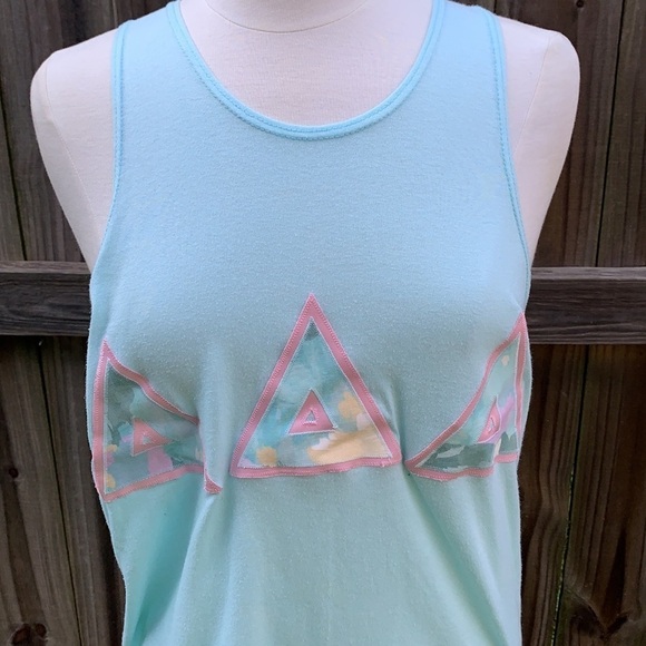 Delta Delta Delta Sorority tank top, pastel Delta appliqués, size Large - Picture 2 of 5